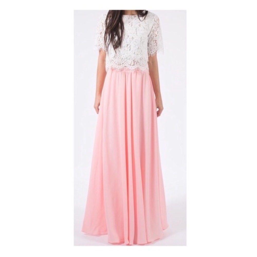 🚨Sale🚨Pink Chiffon High Waisted Skirt